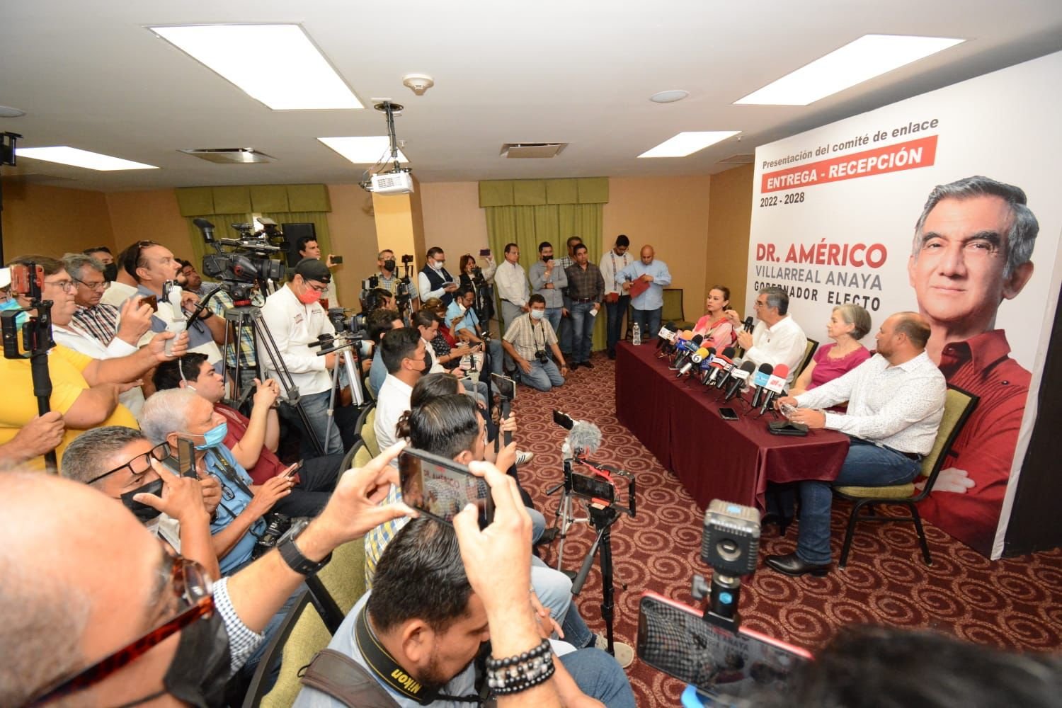Denuncia Américo embestida de CDV en su contra