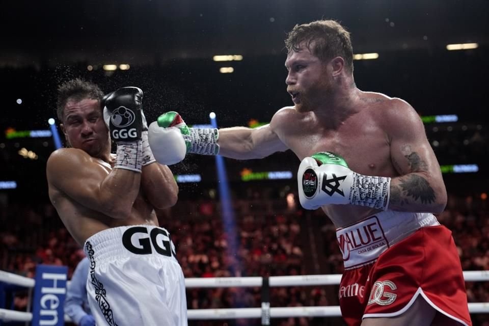 Pelean sin brillo… gana ‘Canelo’