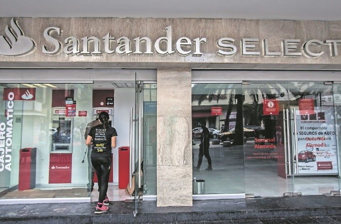 Este viernes no abrirán los bancos
