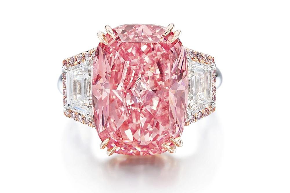 Alcanza diamante rosa precio récord