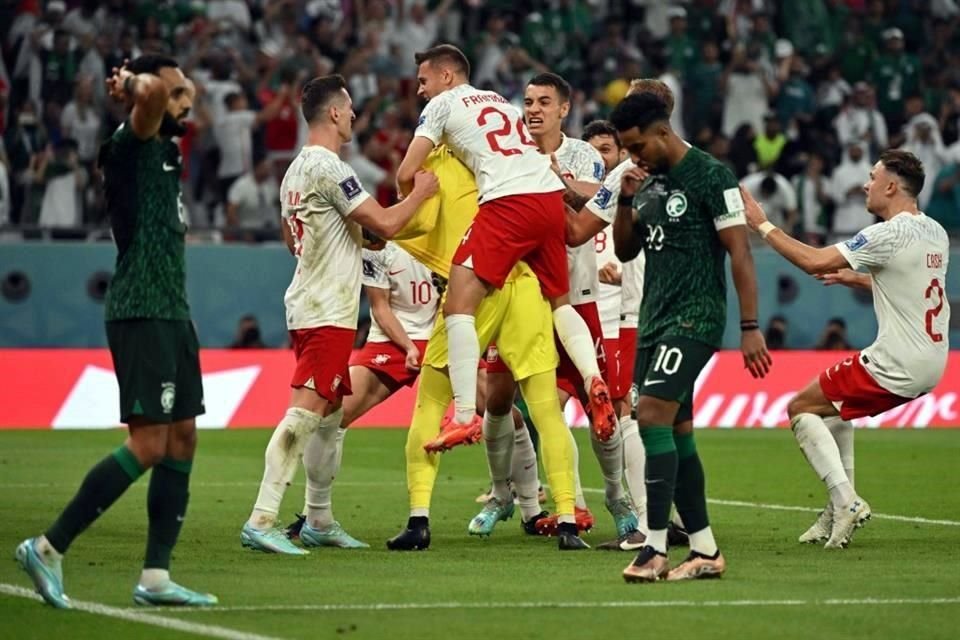 Vence Polonia a Arabia Saudita y es líder