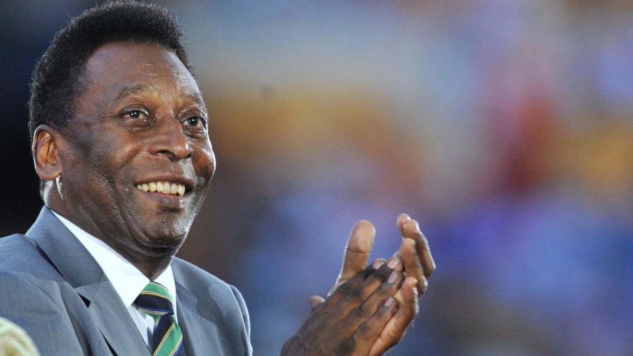 Pele, internado por Covid, no por cáncer