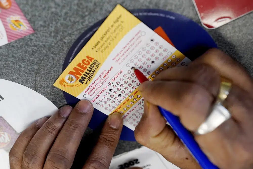 Tiene lotería premio de 785 millones de dólares