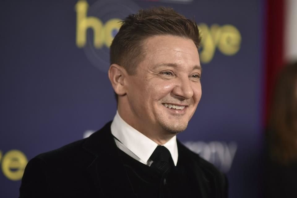 Deja Jeremy Renner el hospital