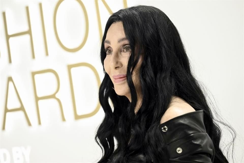 Cher se vuelve a comprometer