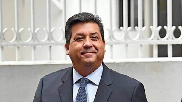 CRÓNICAS POLÍTICAS