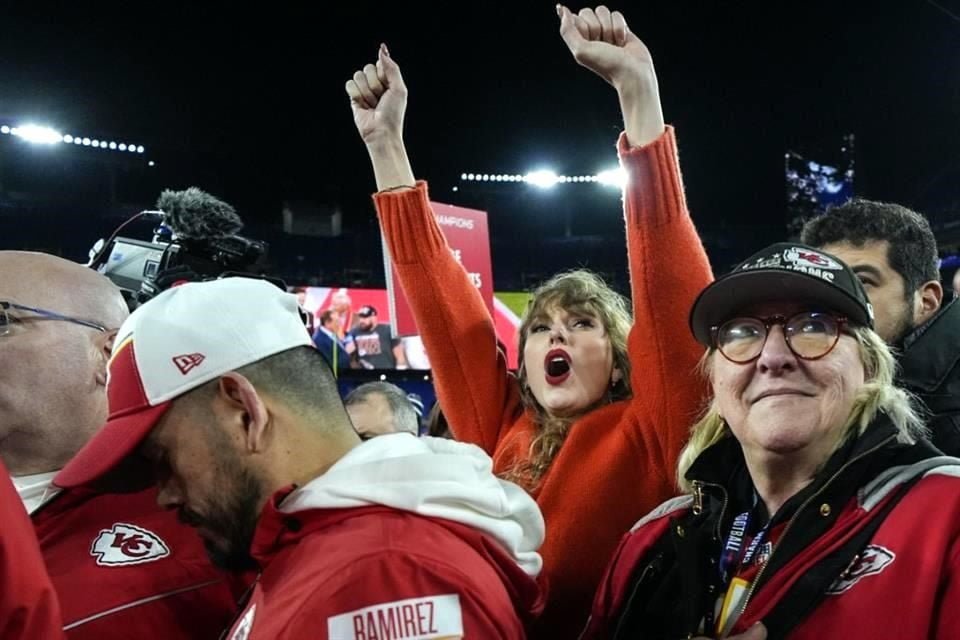 Ligan a Taylor Swift a teoría conspiracionista