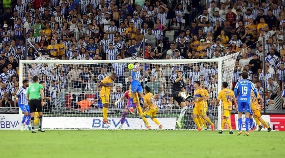 Roban Rayados el triunfo a Tigres