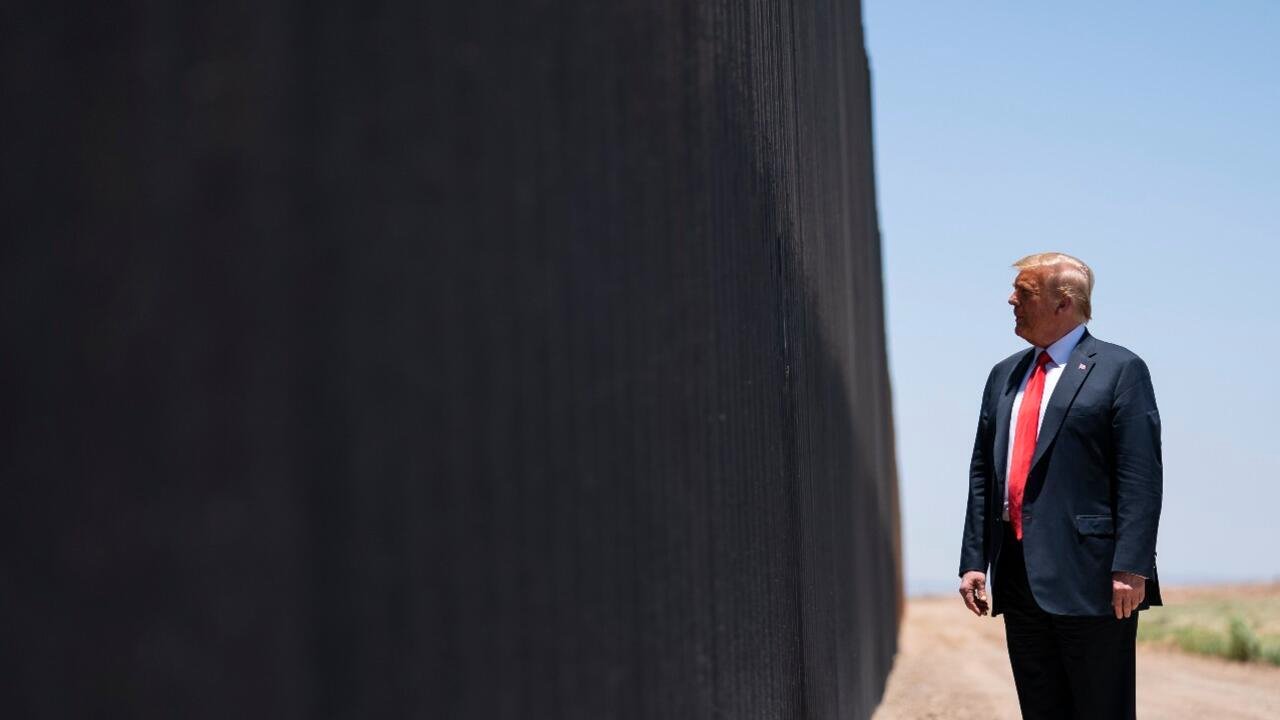 Anuncia Trump que gastará millones en el muro