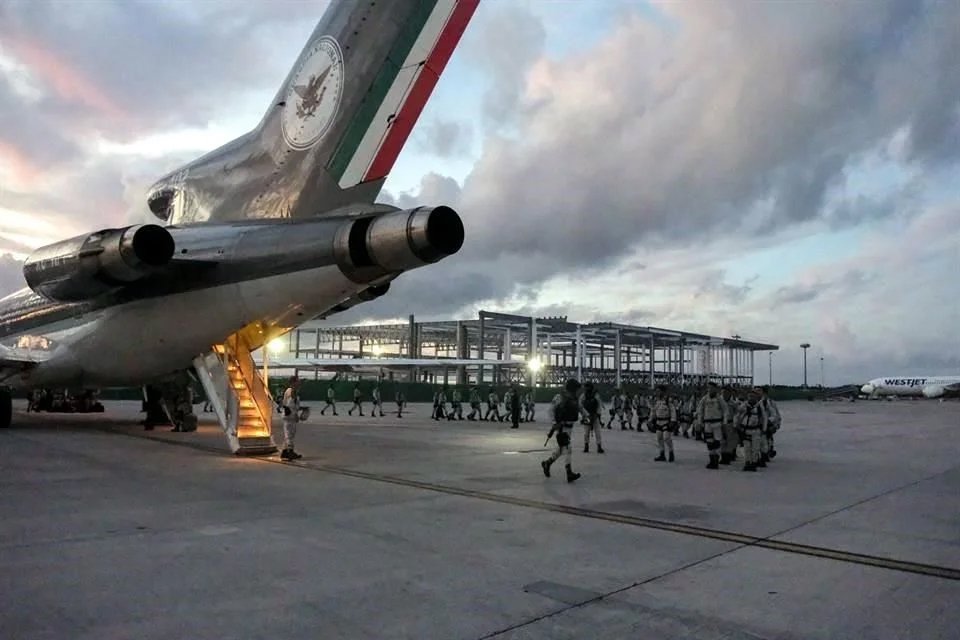 Inicia México despliegue de militares a la frontera