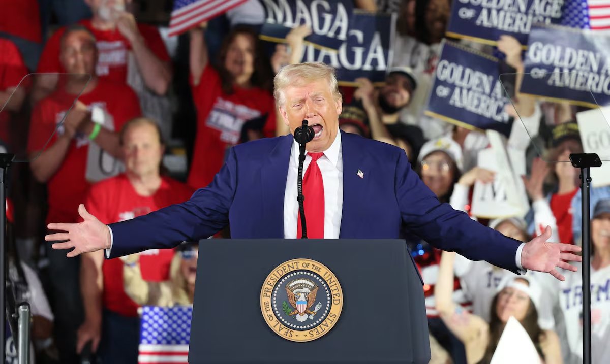 Celebra Trump 100 días de su gobierno