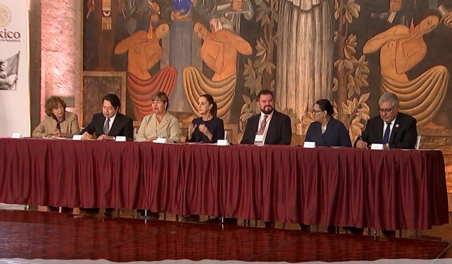 Tendrán maestros aumento salarial de 10%