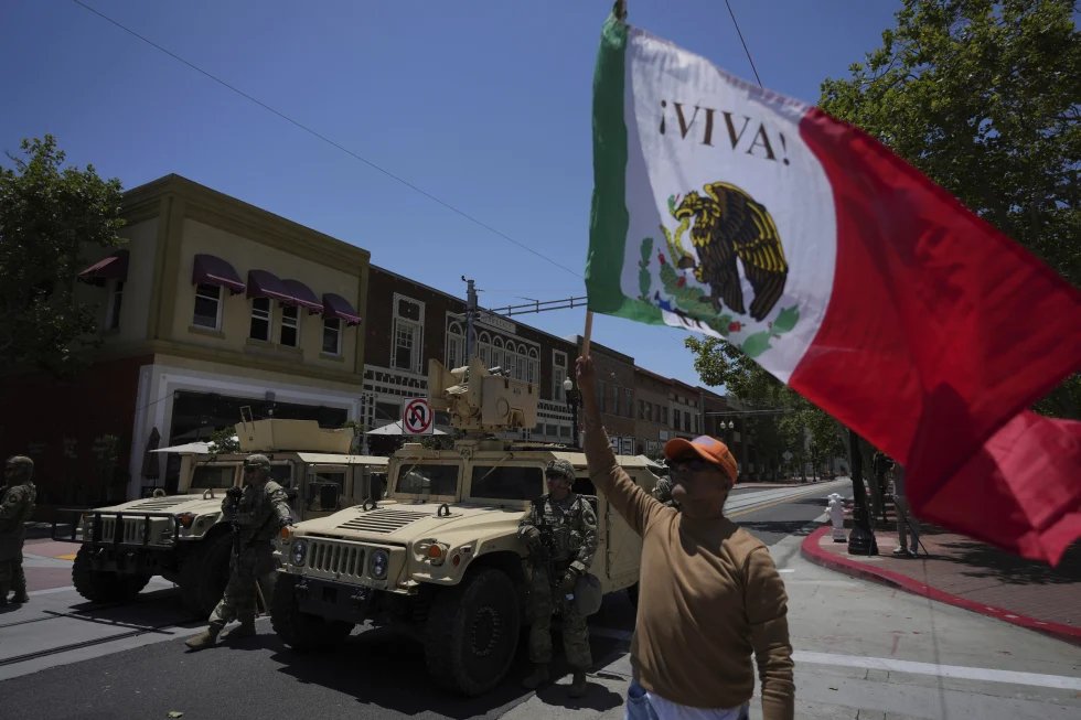 Impone Los Ángeles toque de queda