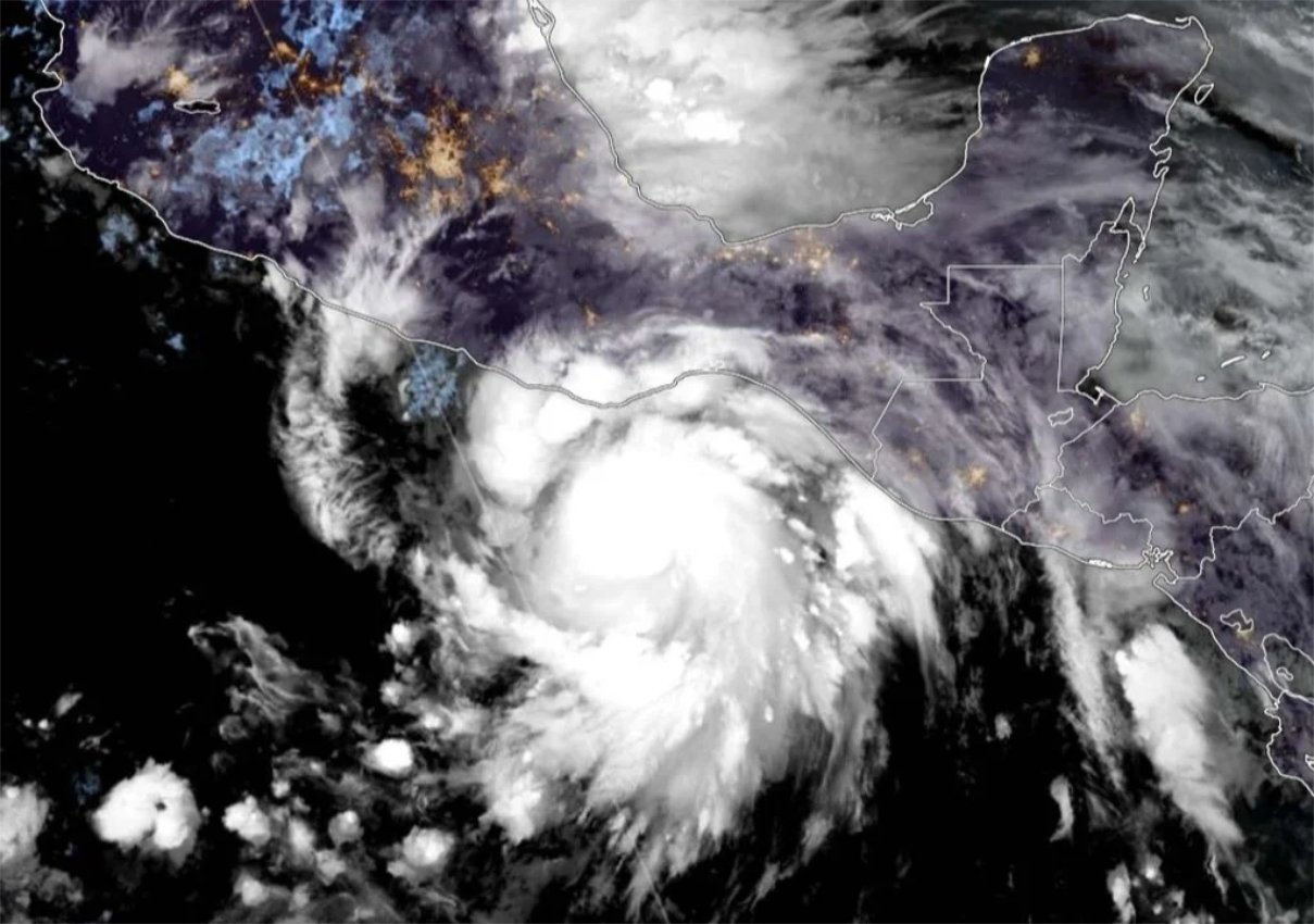 Erick ya es un poderoso huracán categoría 3
