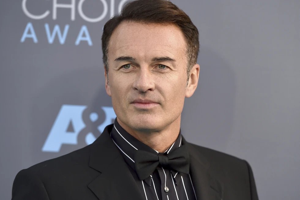 Pierde Julian McMahon batalla contra el cáncer