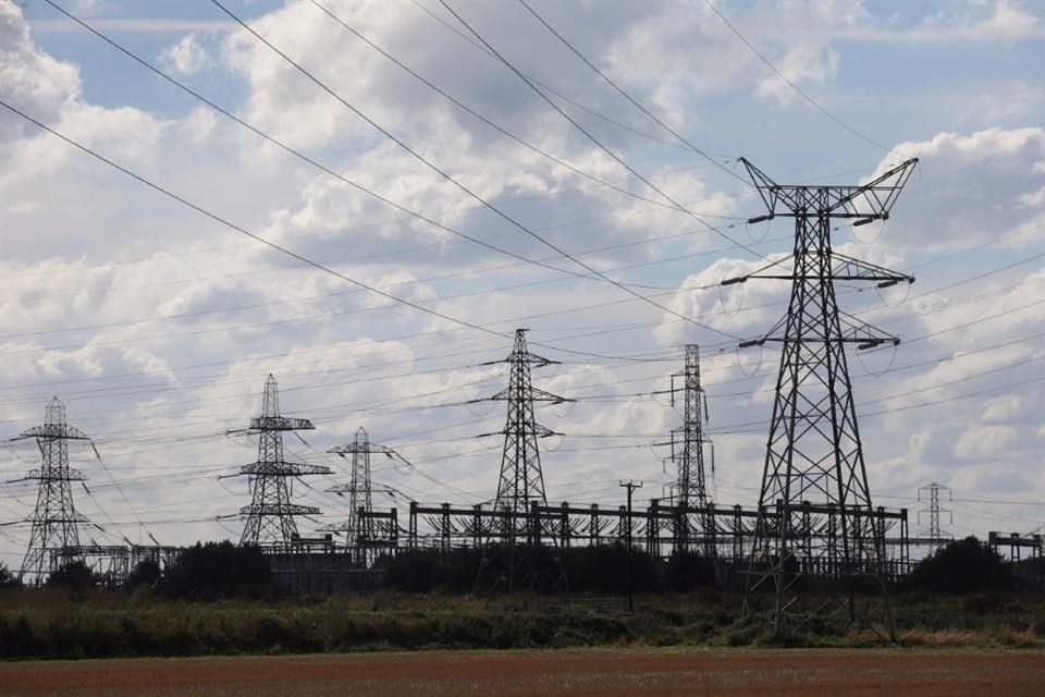 Crece consumo 4 veces más rápido que la oferta de electricidad